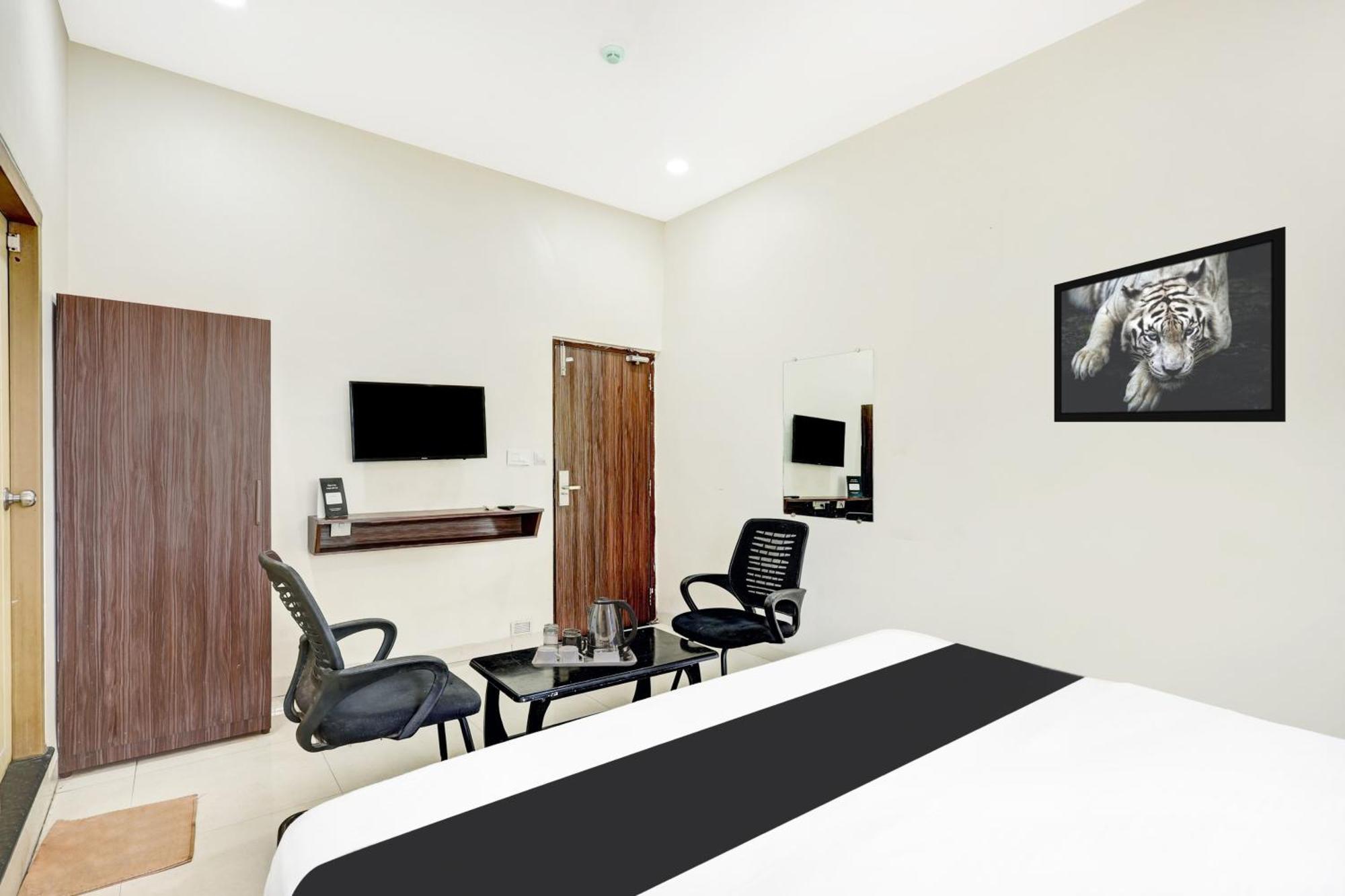 Super Collection O Dabagardens Near Beach Road Visakhapatnam Ngoại thất bức ảnh