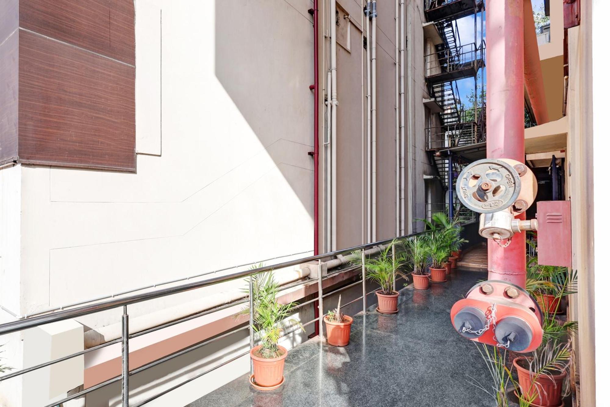 Super Collection O Dabagardens Near Beach Road Visakhapatnam Ngoại thất bức ảnh