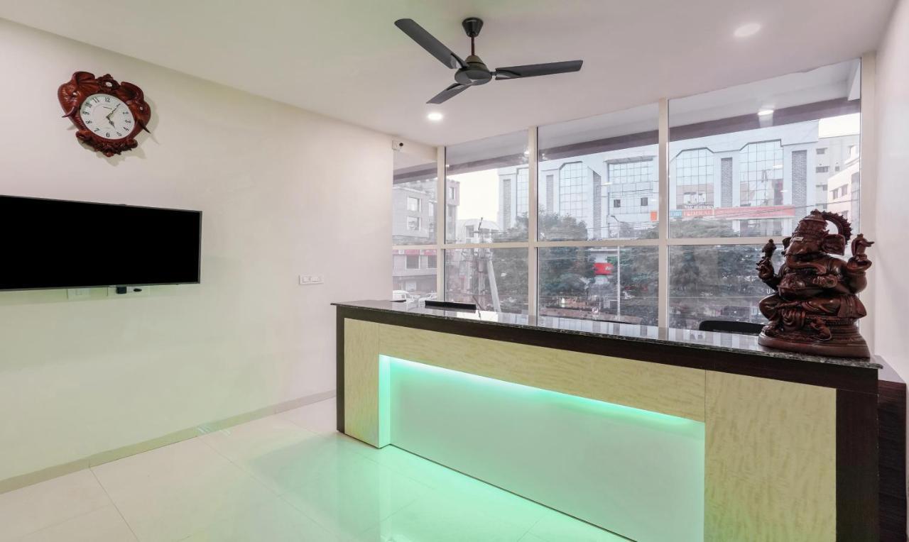 Super Collection O Dabagardens Near Beach Road Visakhapatnam Ngoại thất bức ảnh